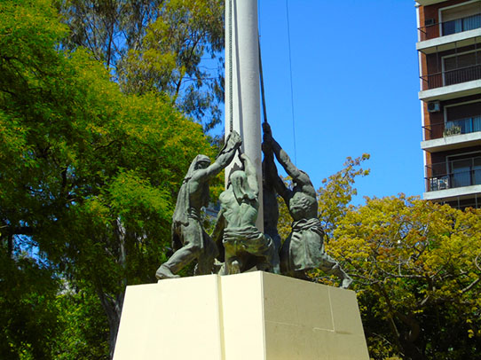 Izando la bandera