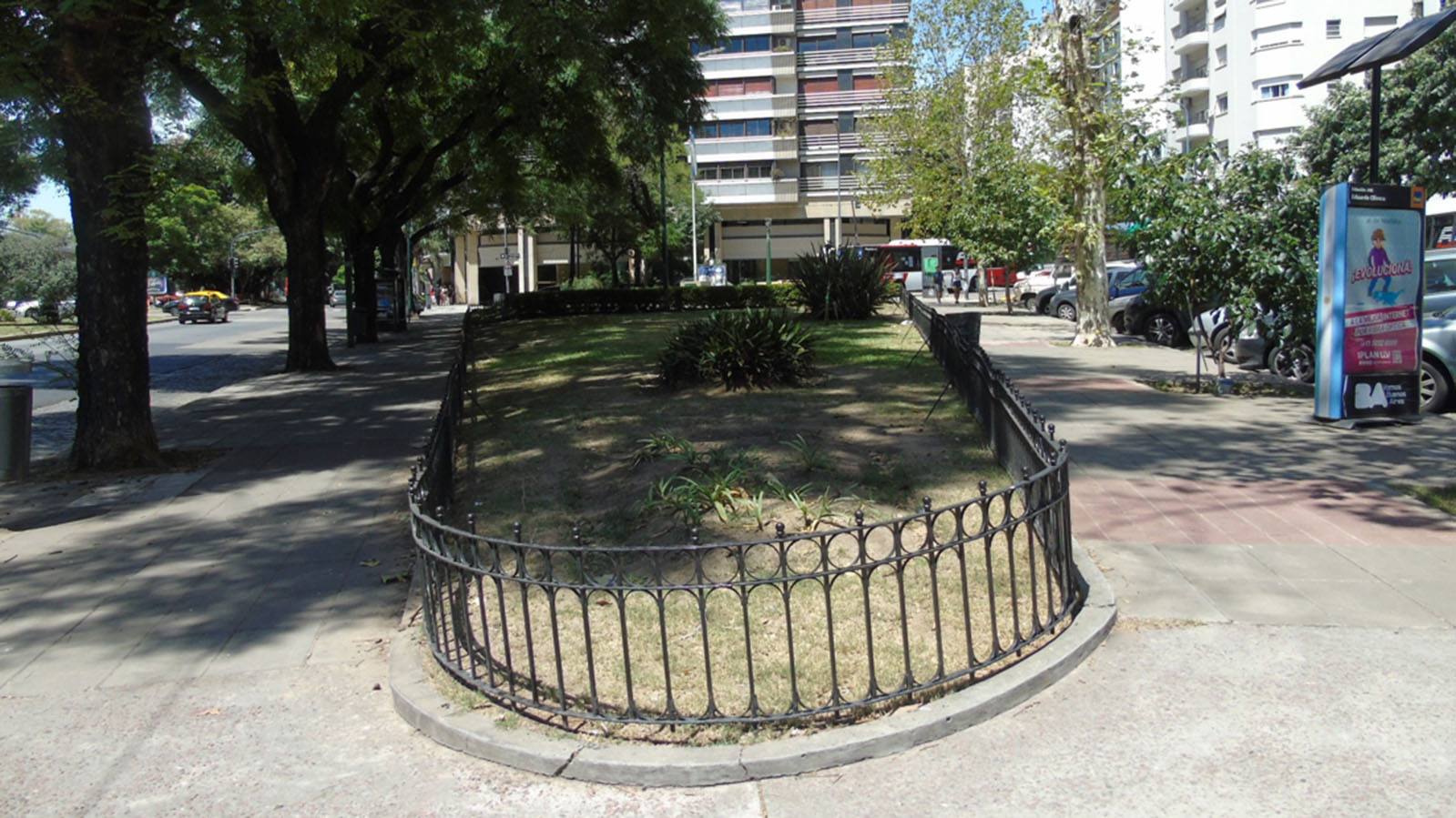 Plazoleta Eduardo Olivera