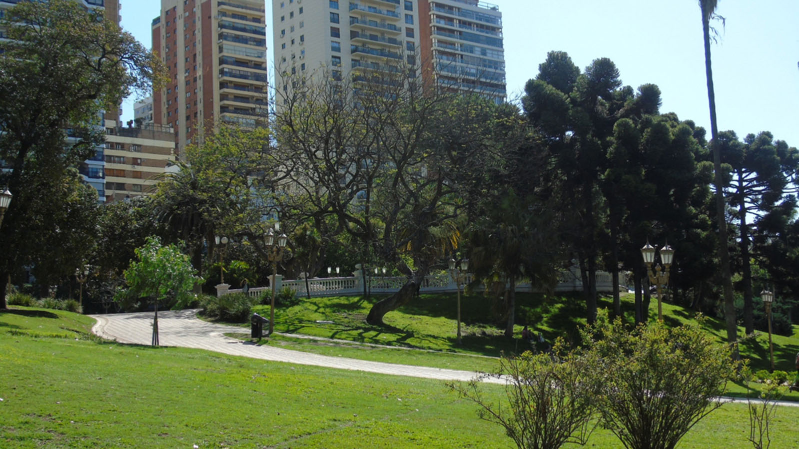 Plaza Barrancas de Belgrano