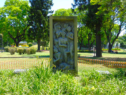 A los héroes mártires del Ghetto de Varsovia