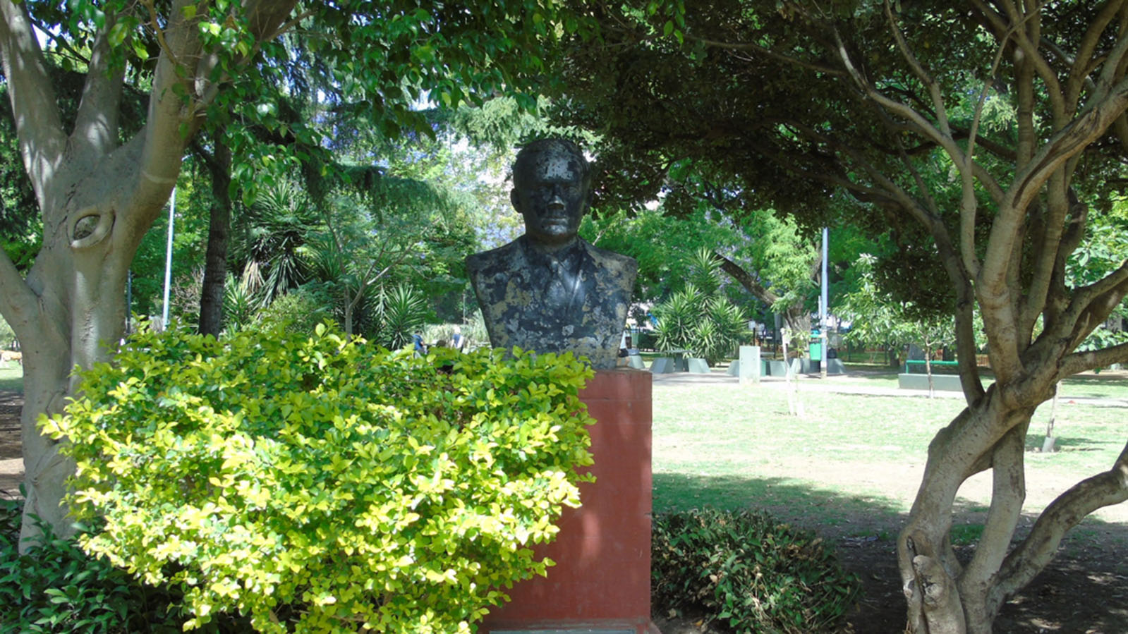 Plaza Irlanda