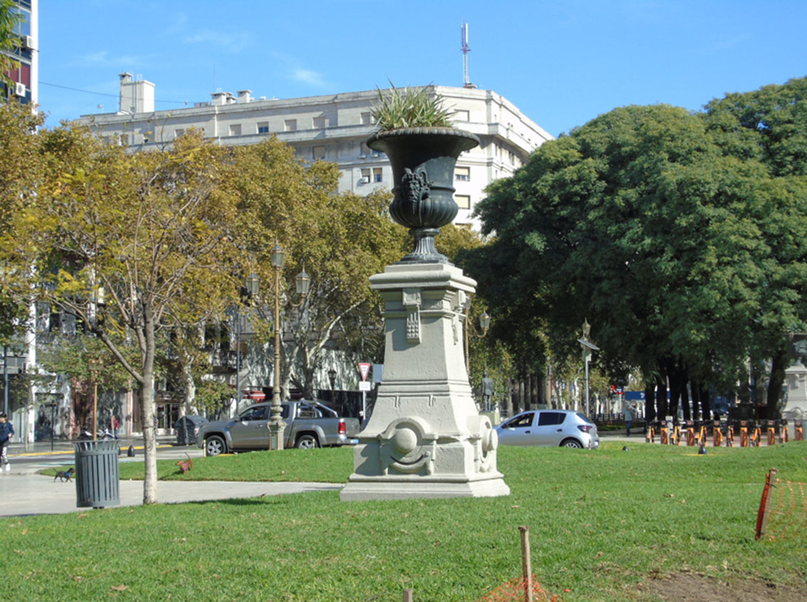 Jarrón de hierro fundido