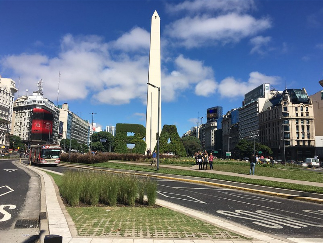Homenaje al IV Centenario Fundación de Buenos Aires (Obelisco)
