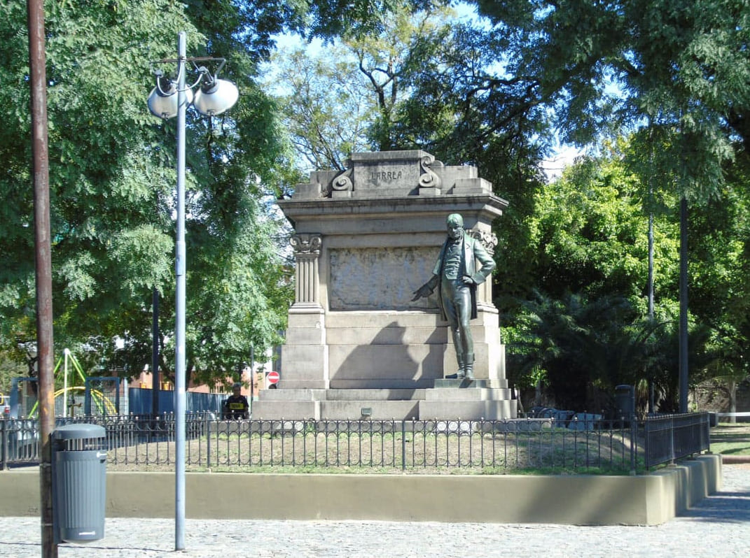 Juan Larrea