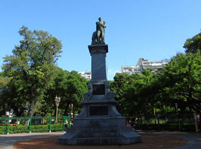 Plaza Pueyrredón