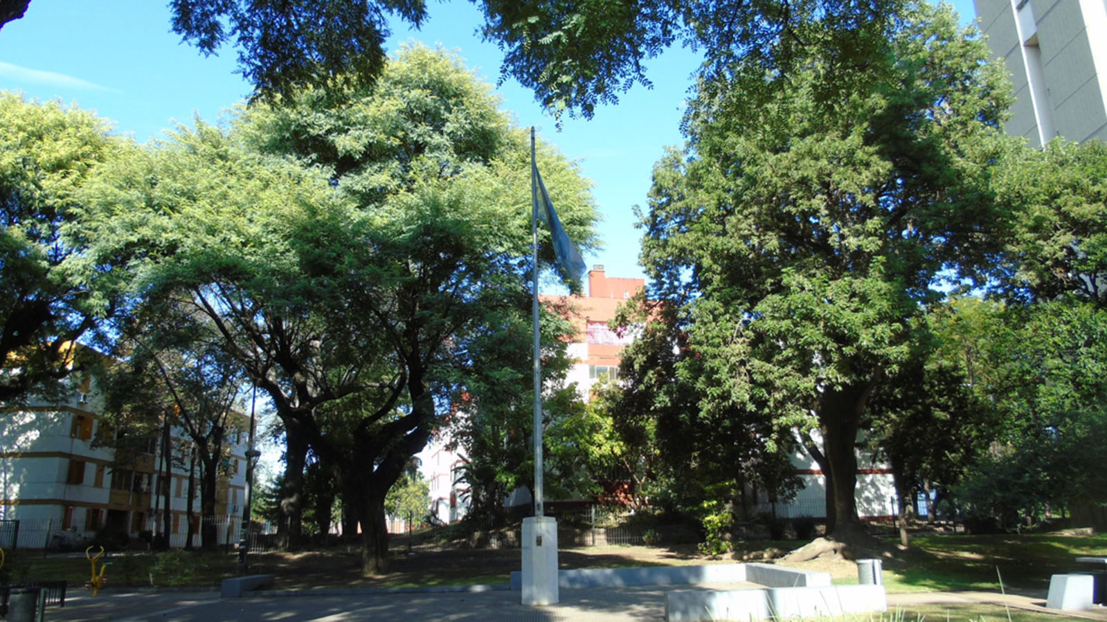 Plaza Francisco Sicardi