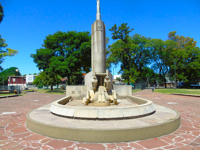 Plaza Almirante Brown