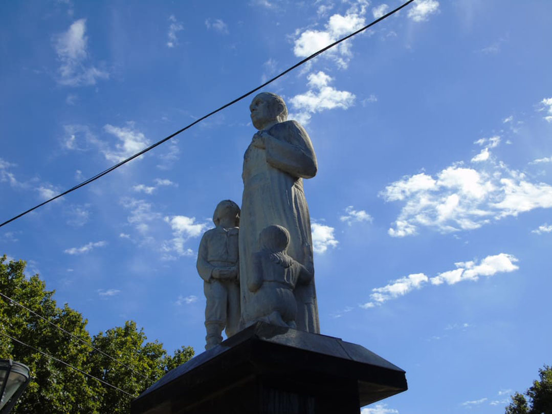 Beato Luis Guanella y los niños