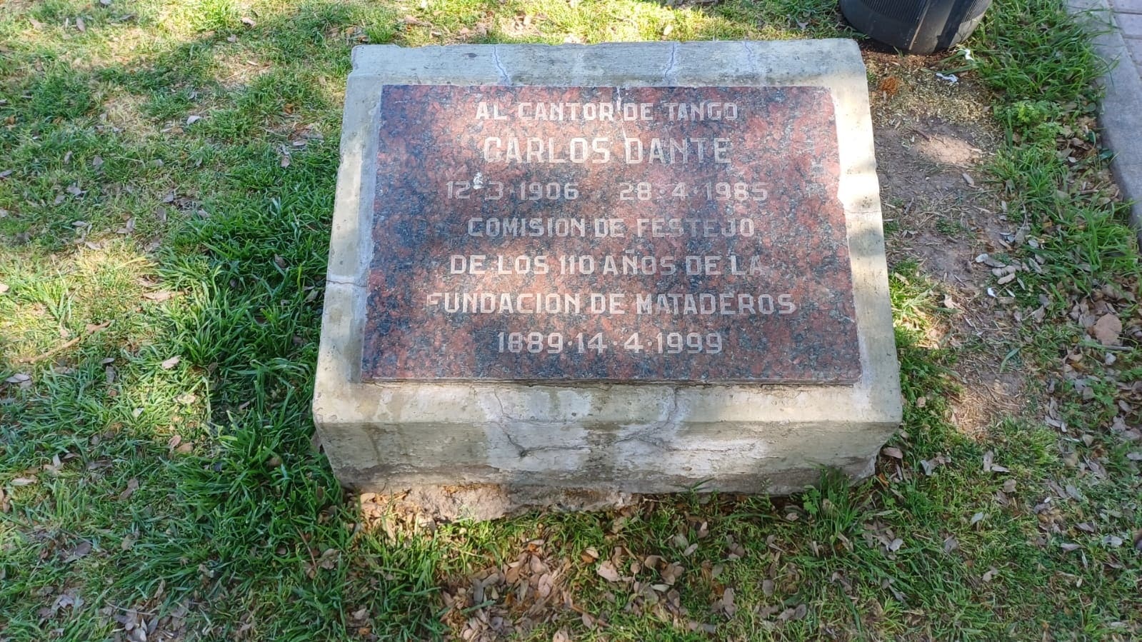 Homenaje a Carlos Dante