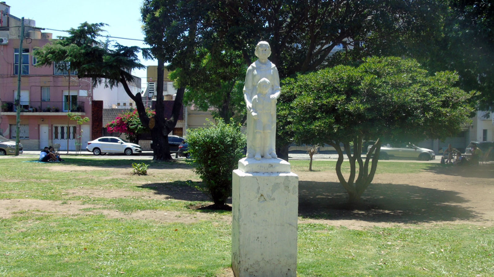 Plaza Dr. Onésimo Leguizamón
