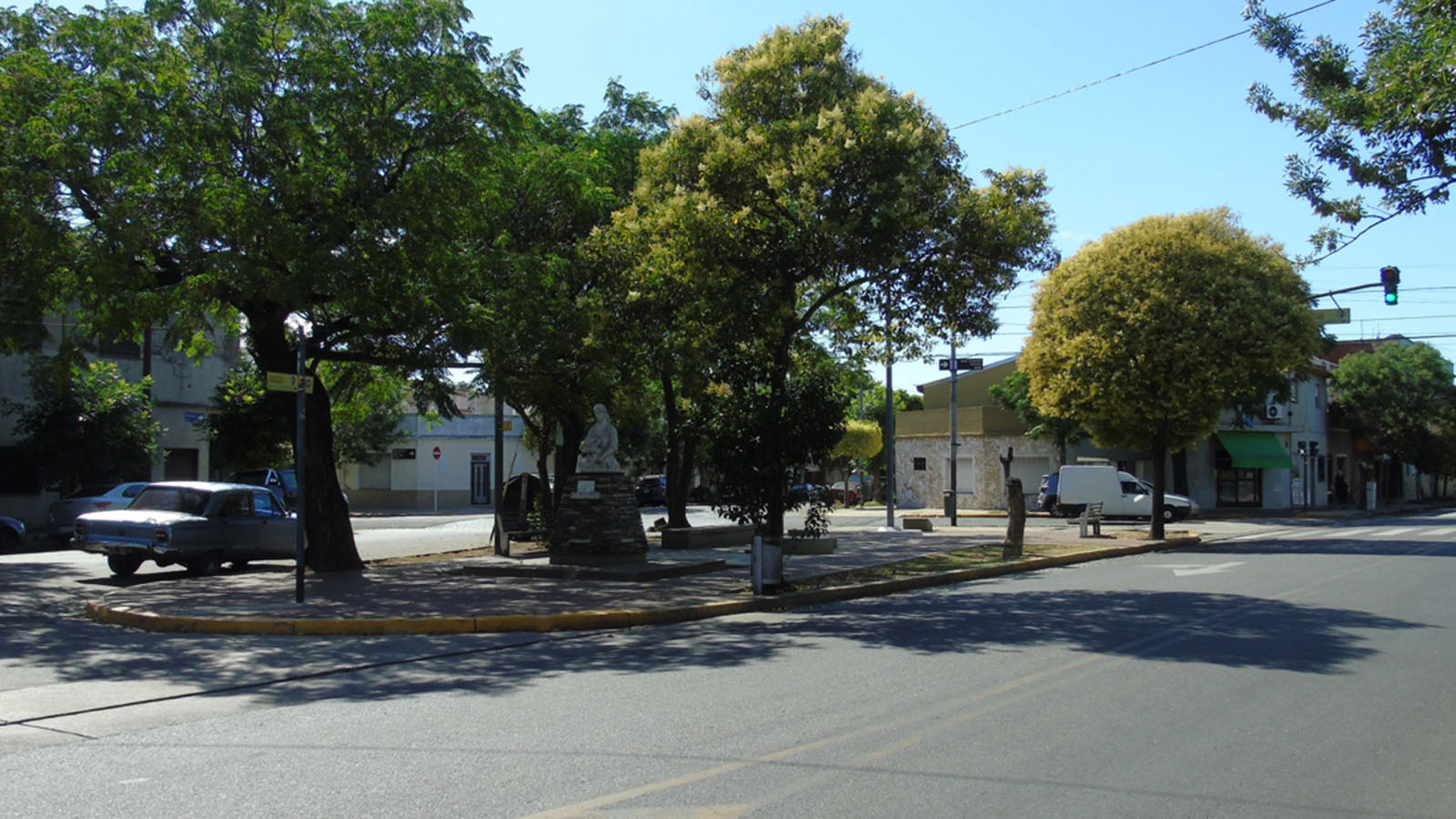 Plazoleta Fernando Ghio