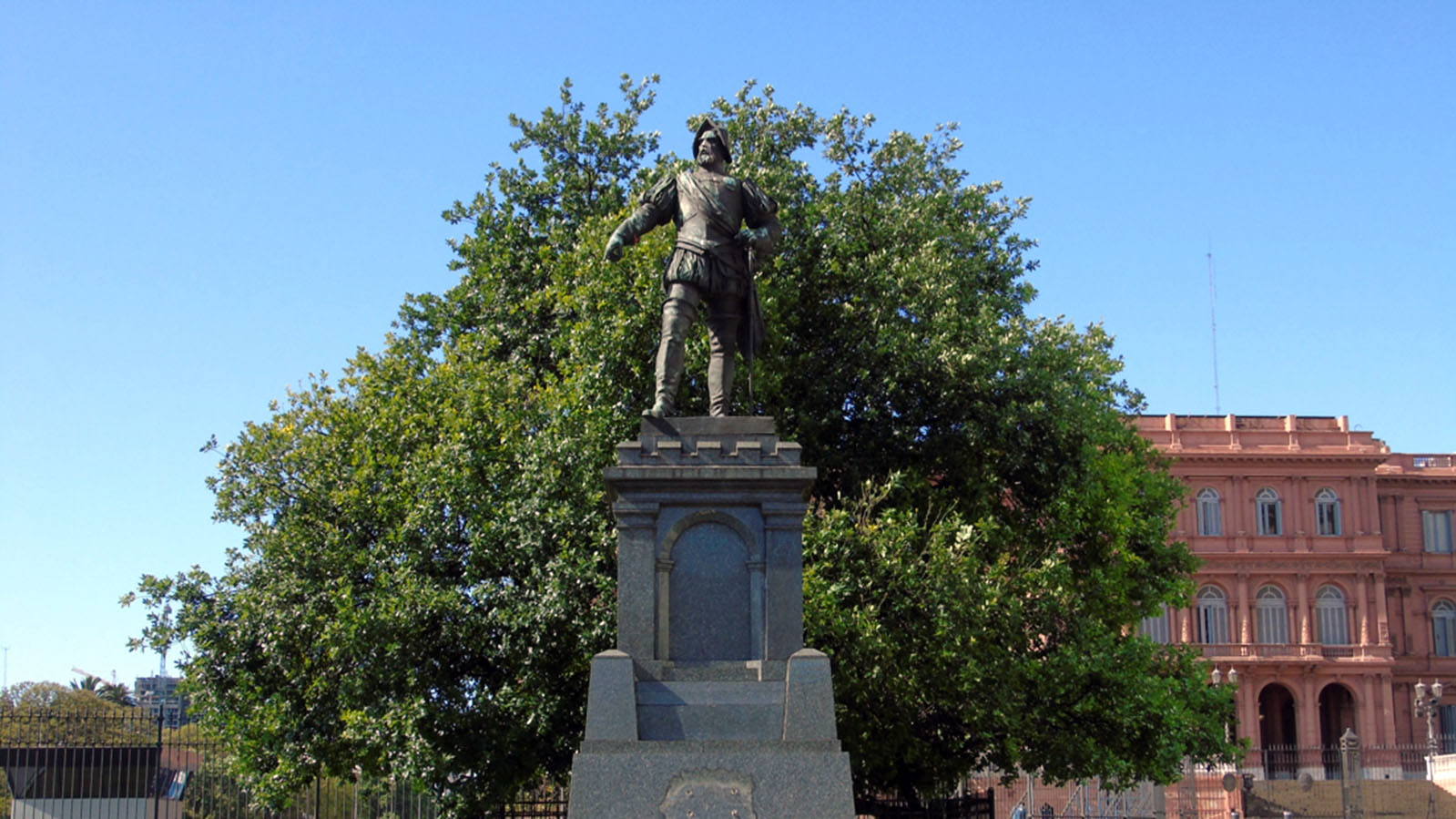  Plazoleta 11 de Junio de 1580