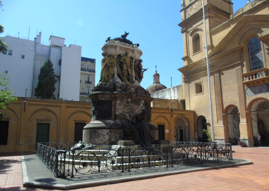  Mausoleo General Manuel Belgrano