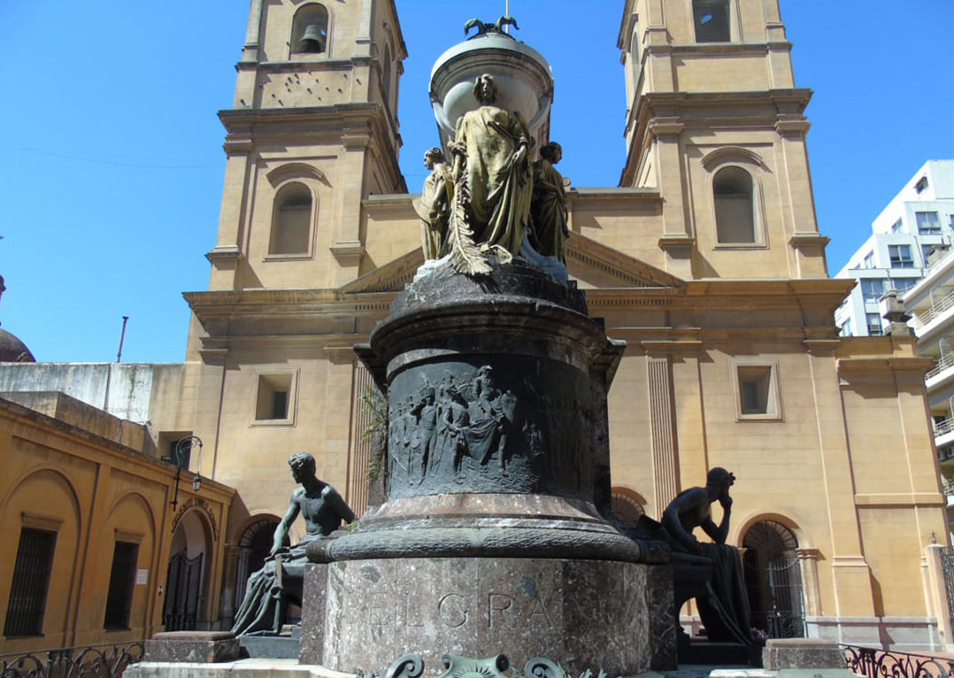  Mausoleo General Manuel Belgrano