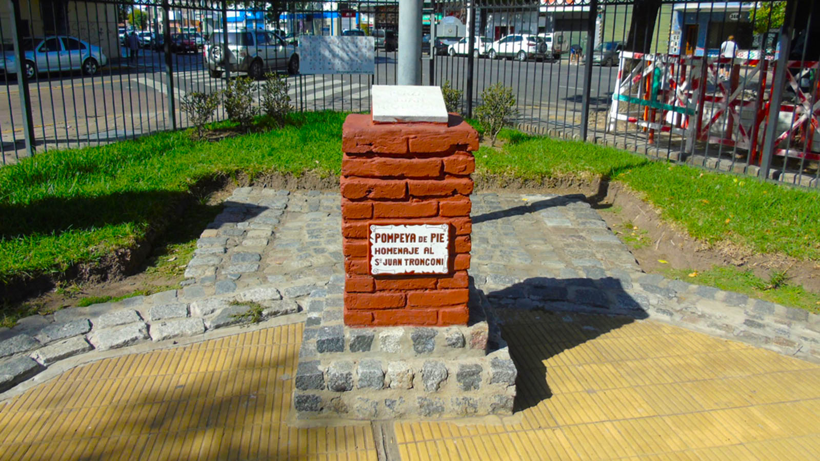 Plaza Juan Tronconi