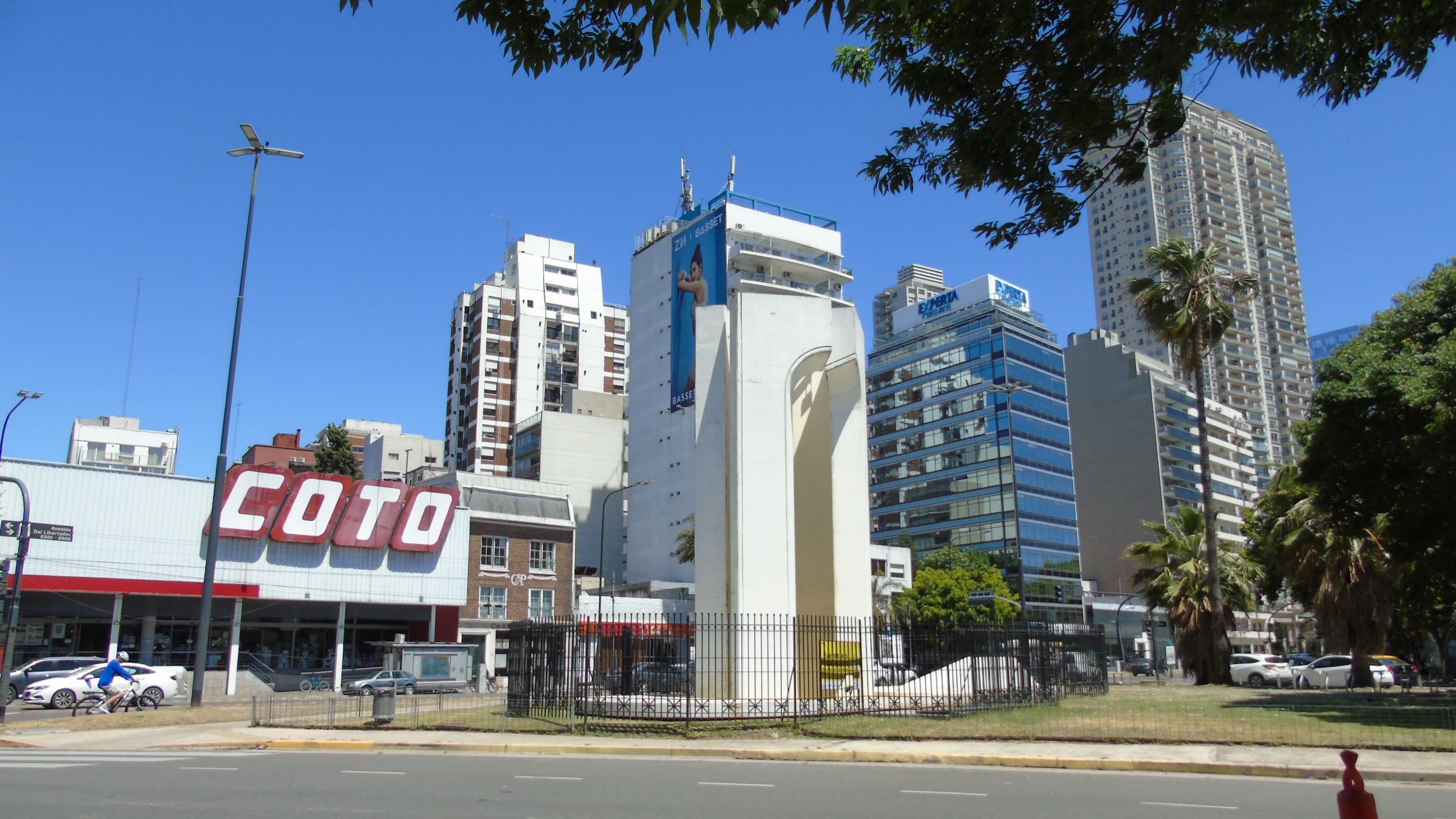 Plazoleta Adan Quiroga