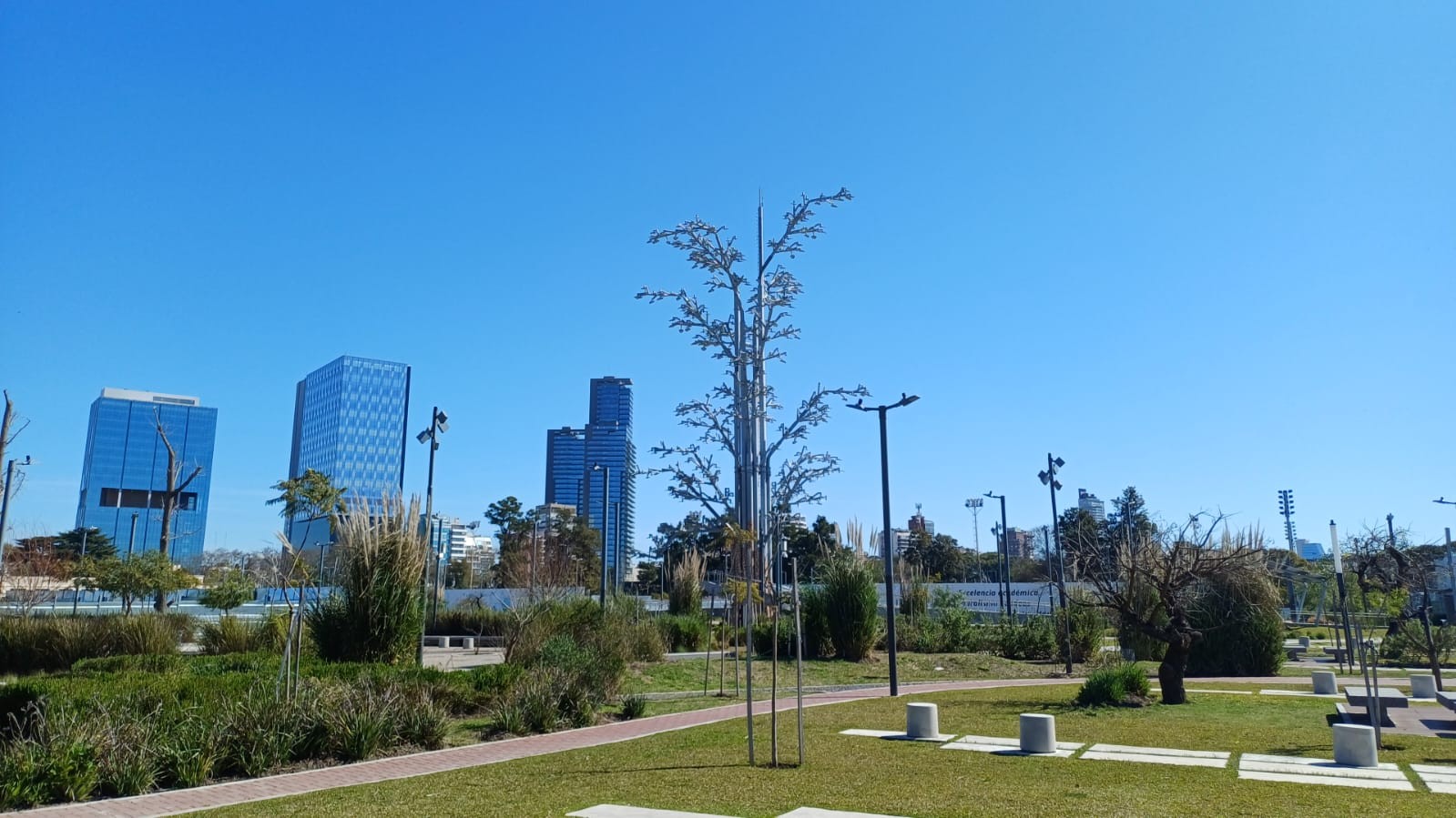 Plaza Felix Luna