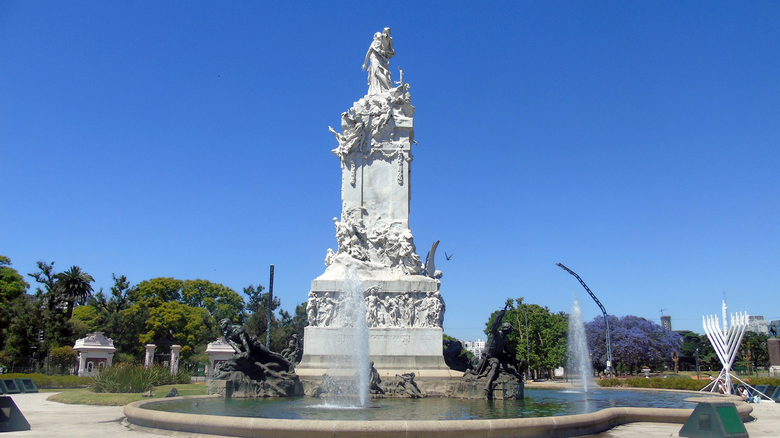 Monumento La Carta Magna y las Cuatro Regiones Argentinas