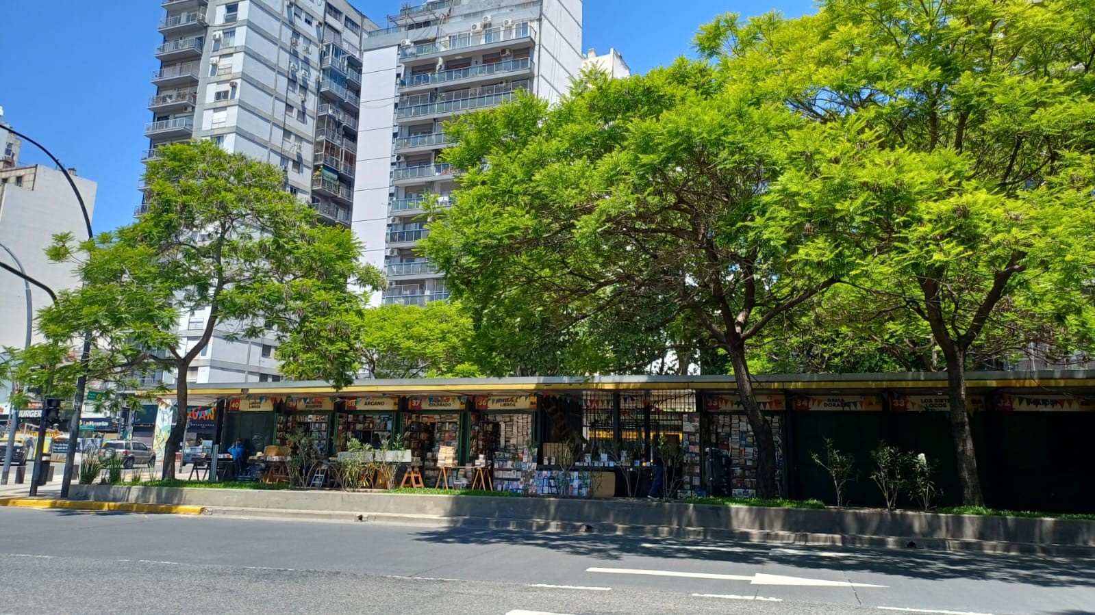 Cantero Central Anibal Troilo