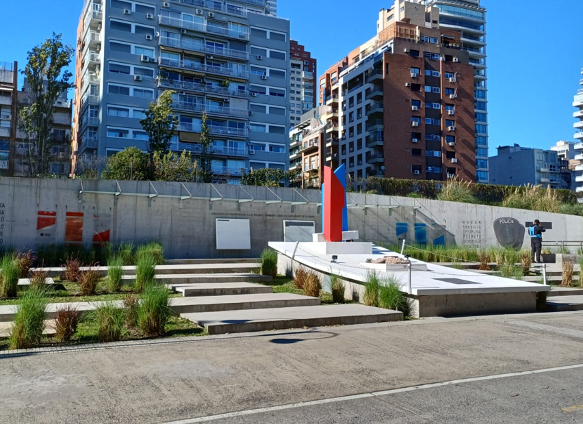 A los Caídos de la Policía De la Ciudad