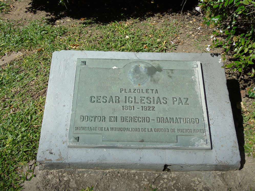 Plazoleta César Iglesias Paz