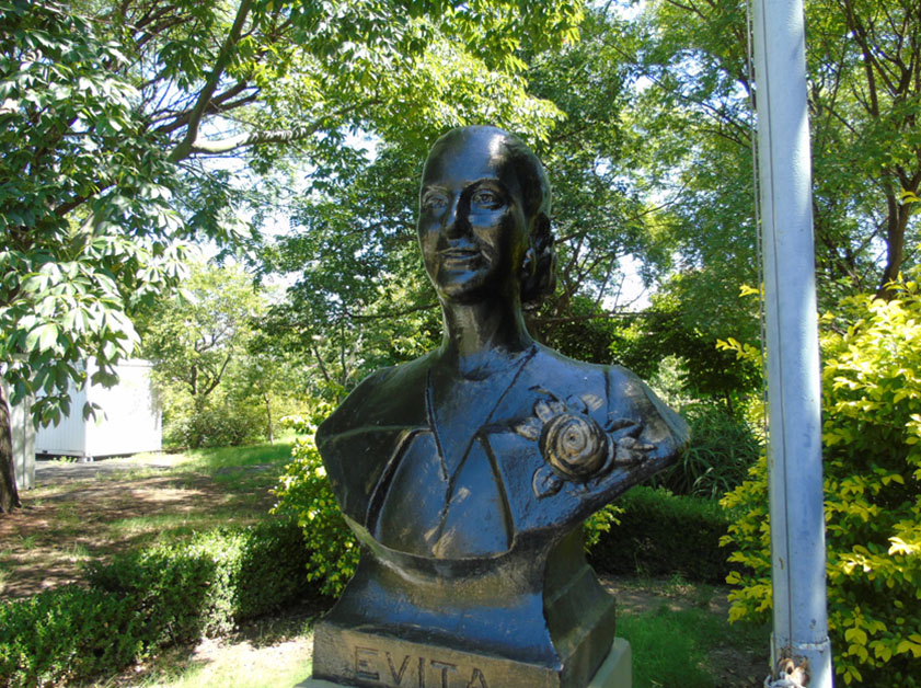 Homenaje a Eva Duarte de Perón