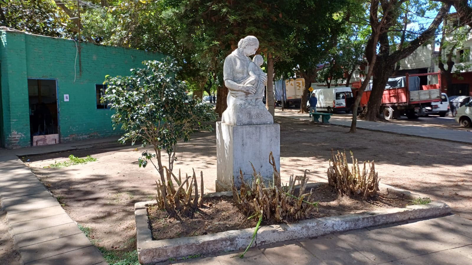 Plaza Dr. José C. Paz