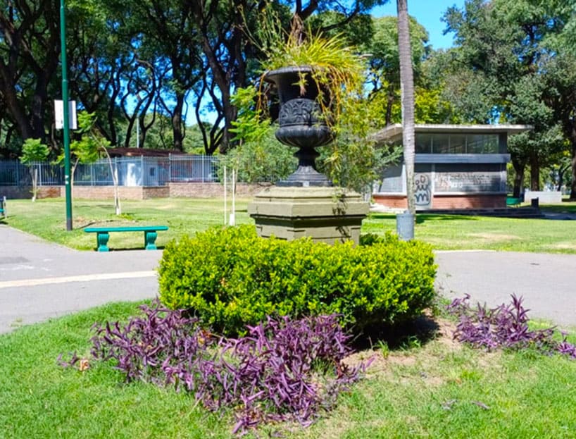 Jarrón de Hierro Fundido