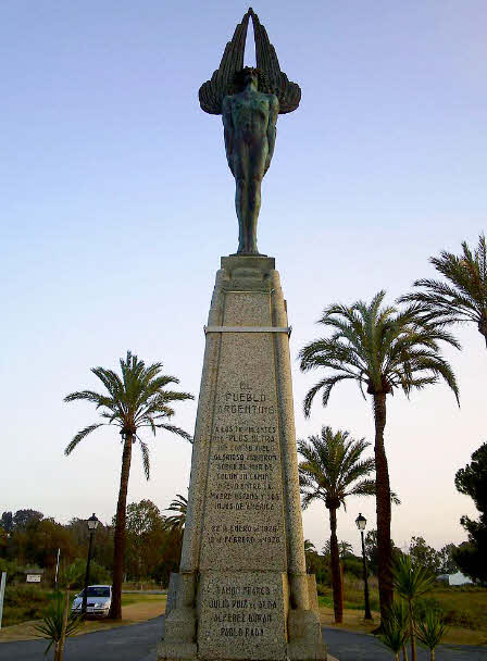 Monumento A la hazaña del Plus Ultra