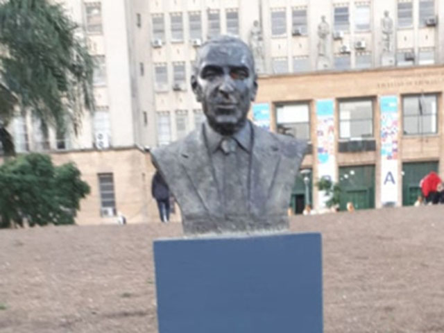 Plaza Doctor Bernardo Alberto Houssay