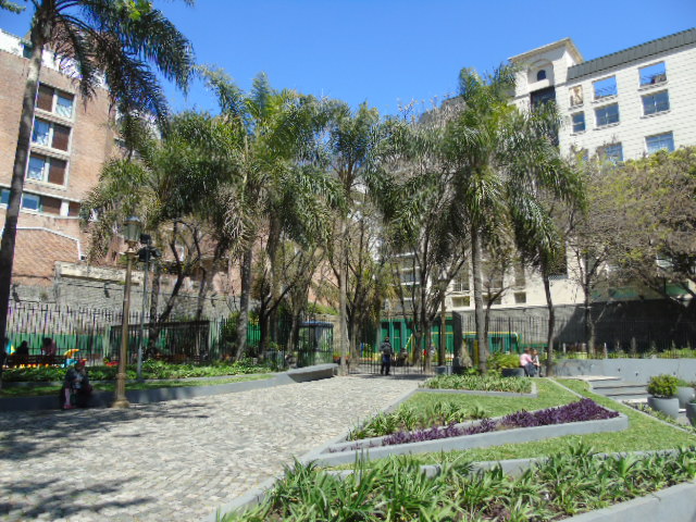 Plaza Manuel M. Láinez