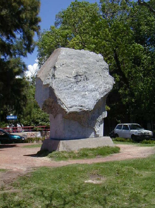 Piedra por tres