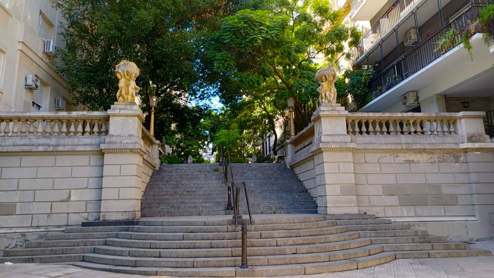 Balaustrada (Copérnico y Galileo)