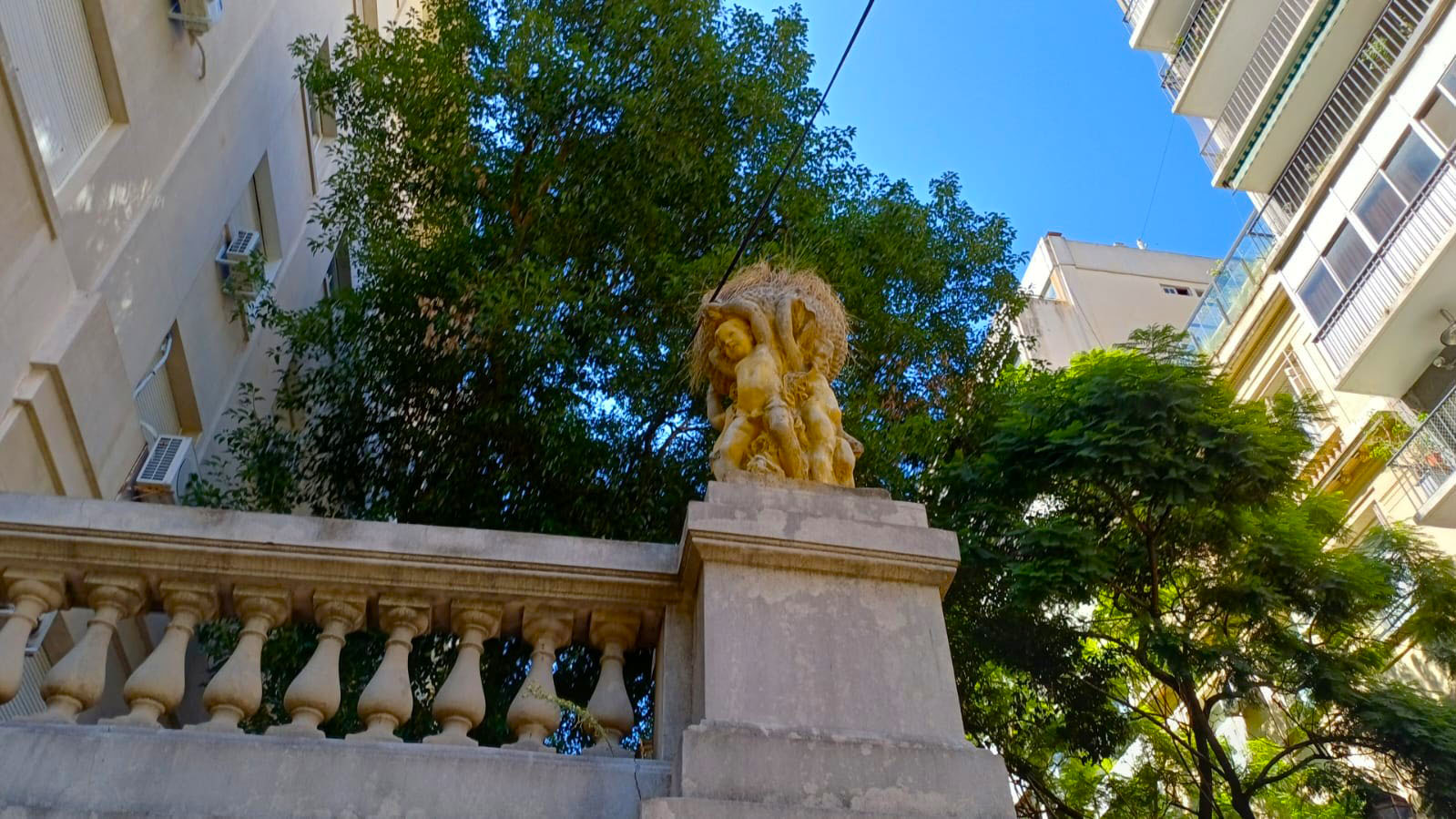 Balaustrada (Copérnico y Galileo)