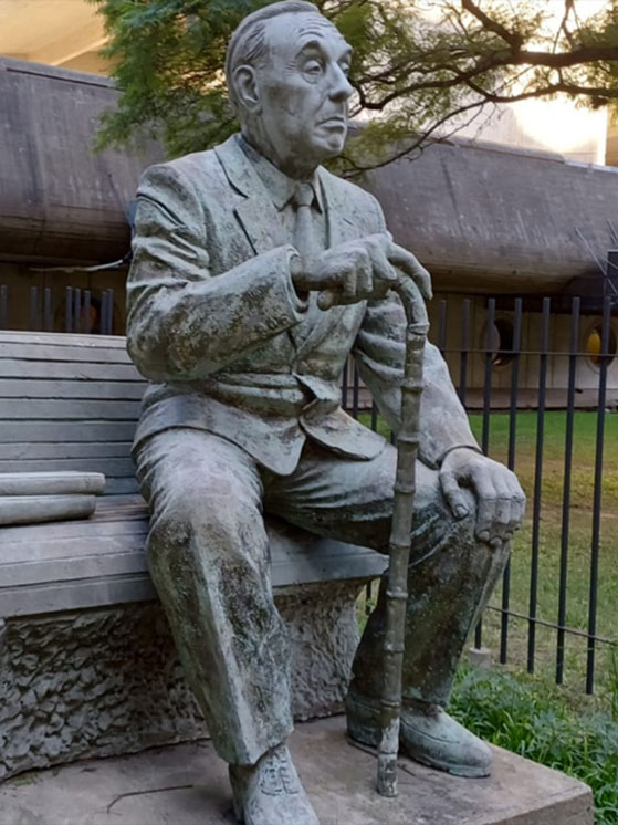 Escultura de Jorge Luis Borges