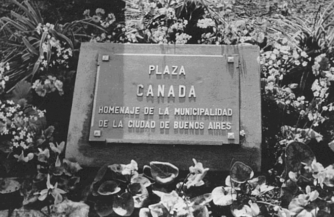 Nomenclatura de Plaza Canadá