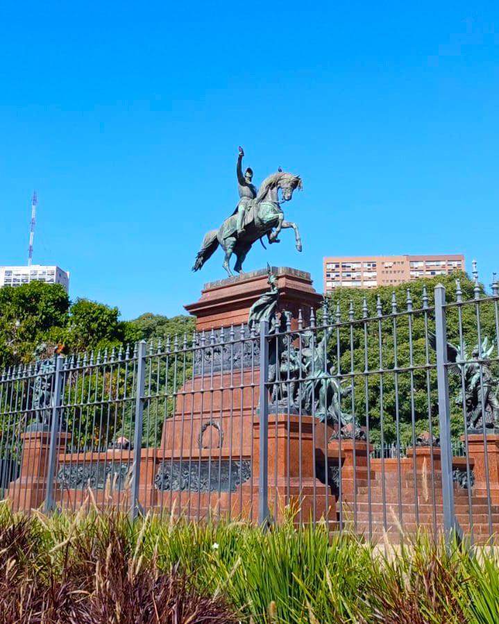 Gral. San Martín y Ejército Libertador