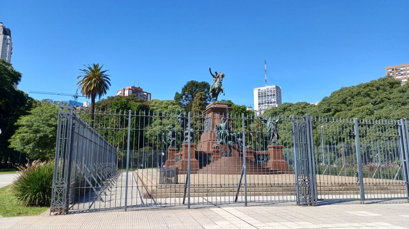 Plaza Libertador Gral. San Martín