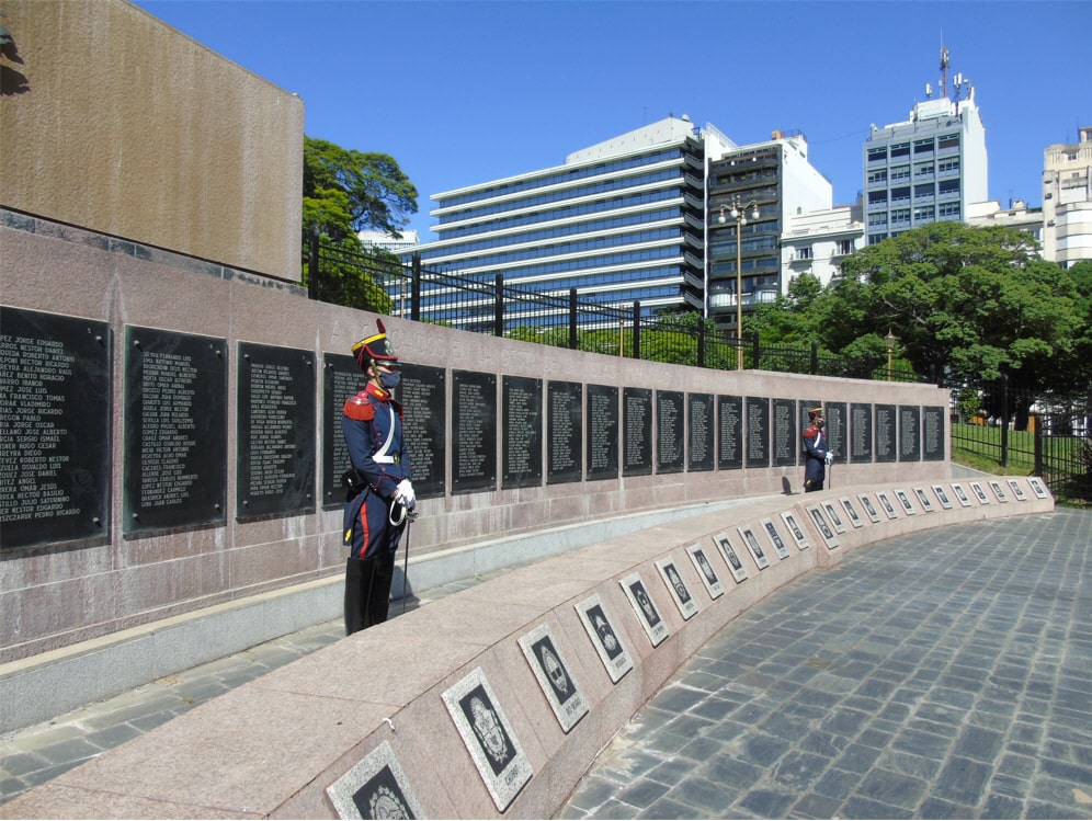 A los Caídos en Malvinas