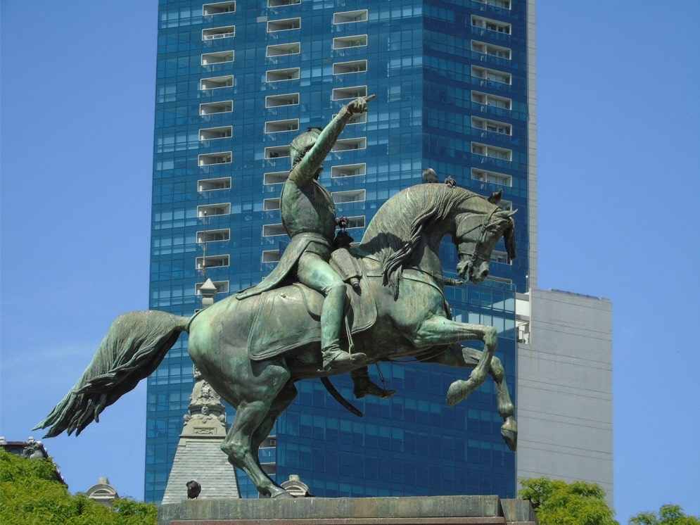 Gral. San Martín y Ejécito Libertador