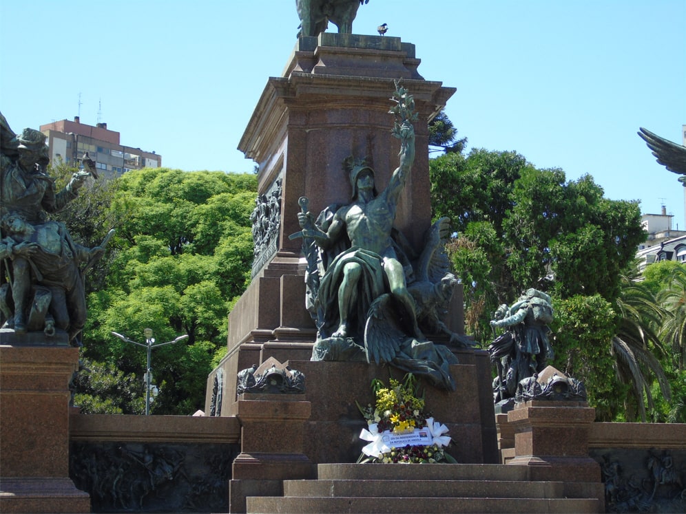 Gral. San Martín y Ejécito Libertador