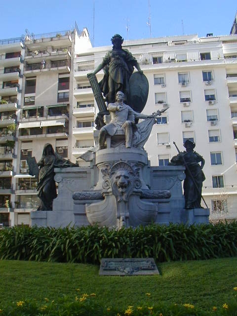 Monumento al Dr. Carlos Pellegrini