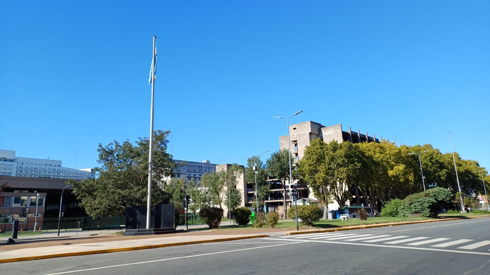 Cantero Central Paseo de los Inmigrantes
