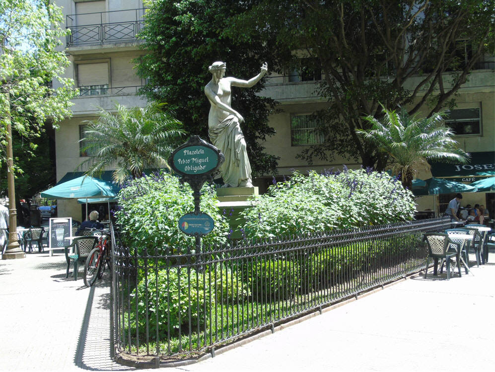 Plazoleta Pedro Miguel Obligado