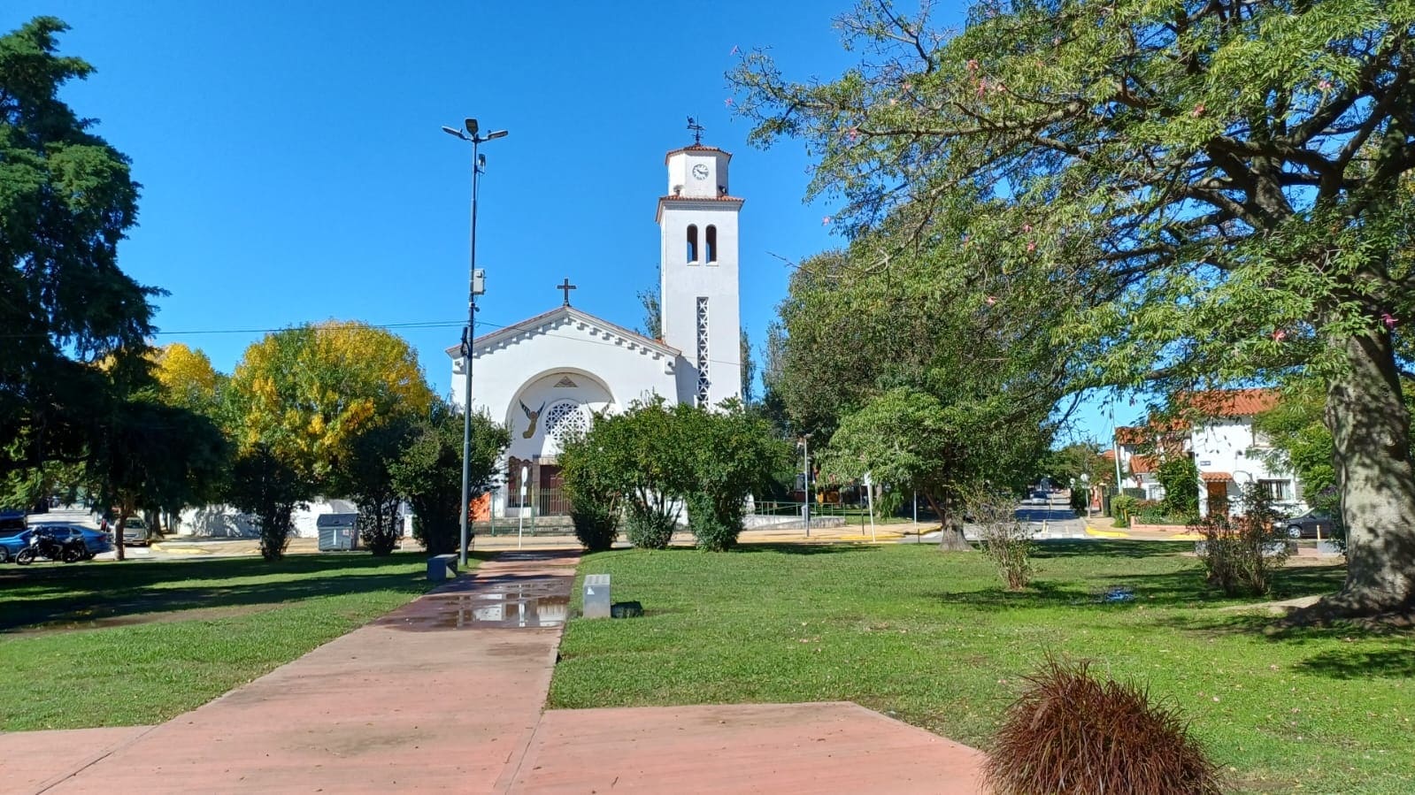 Plaza Dr. Vicente Solano Lima