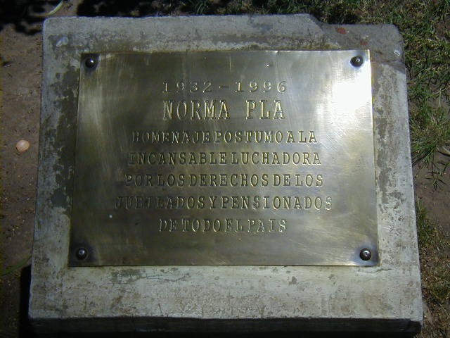 Homenaje a Norma Pla