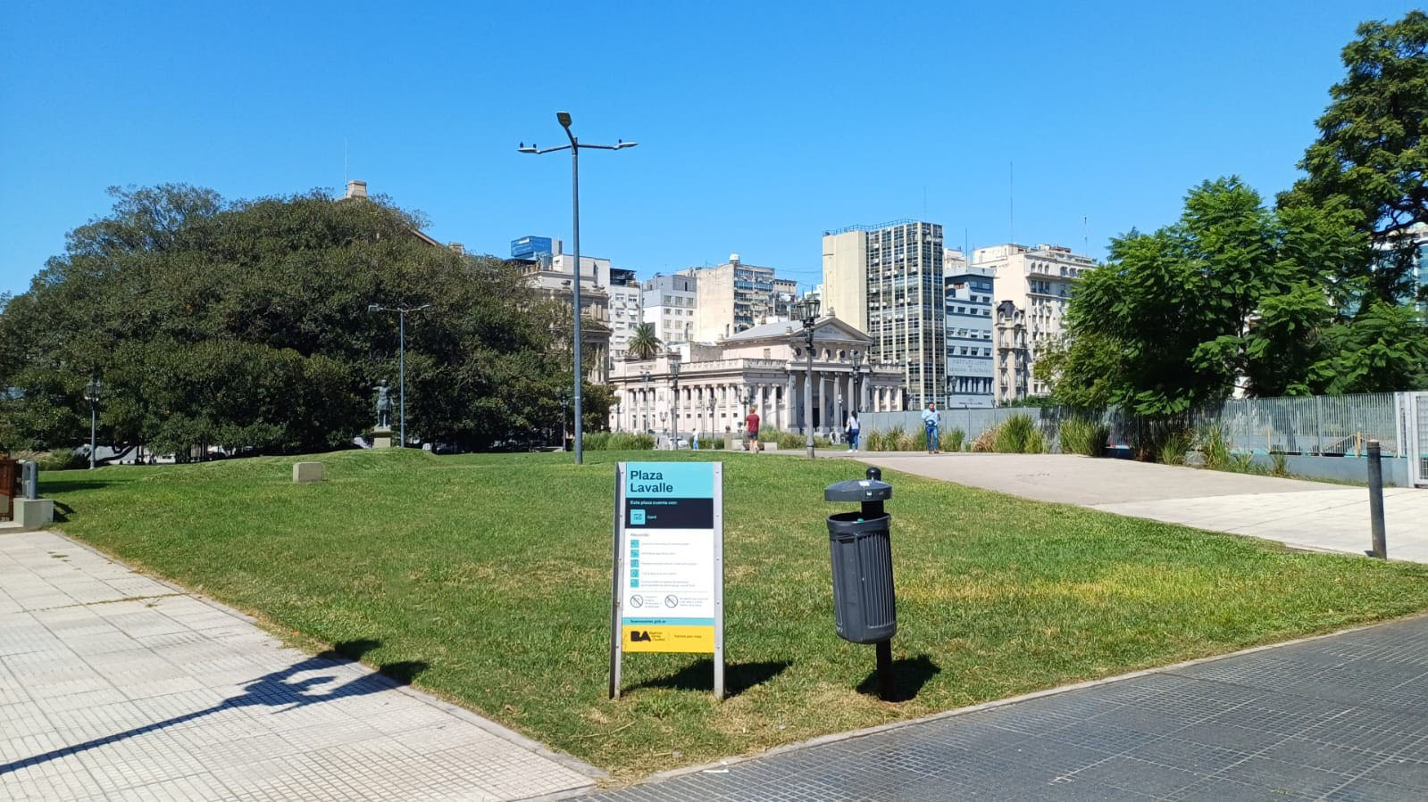 Plaza Lavalle