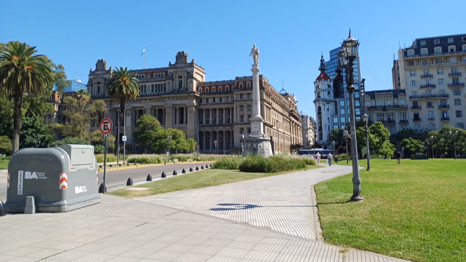 Plaza Lavalle