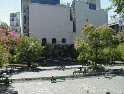 Plaza Roberto Arlt