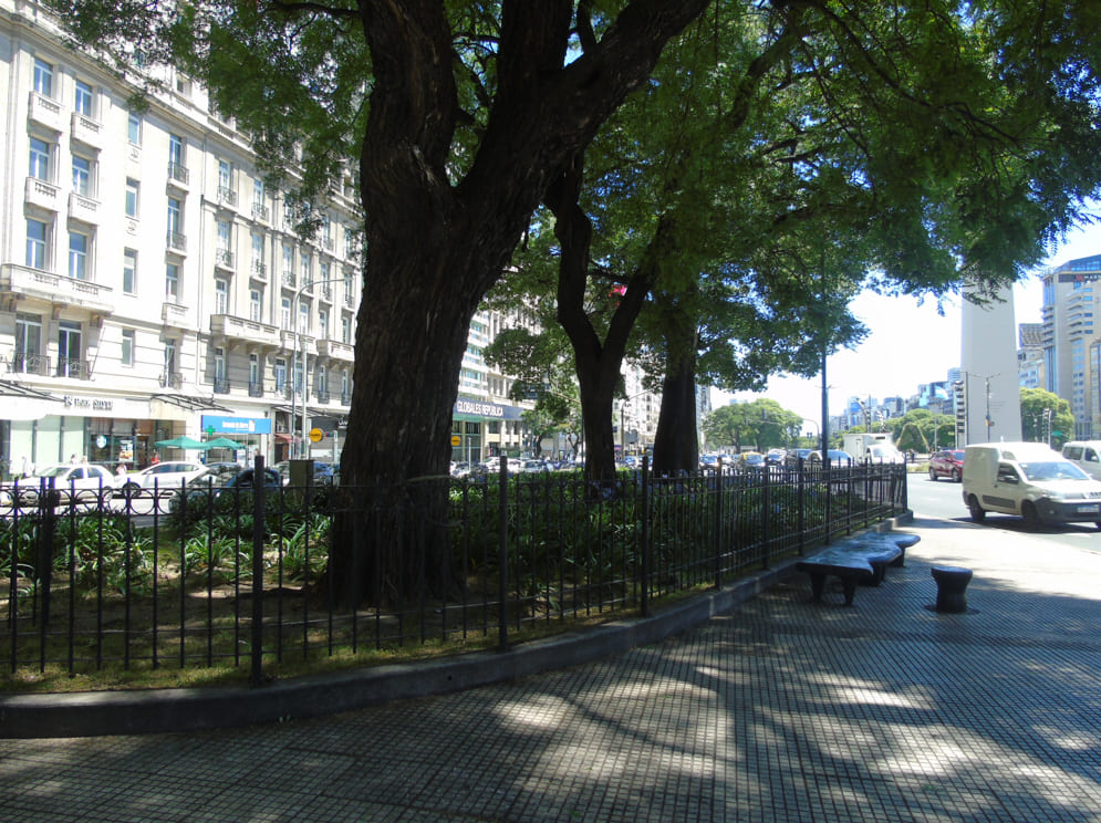 Plazoleta Verano Porteño